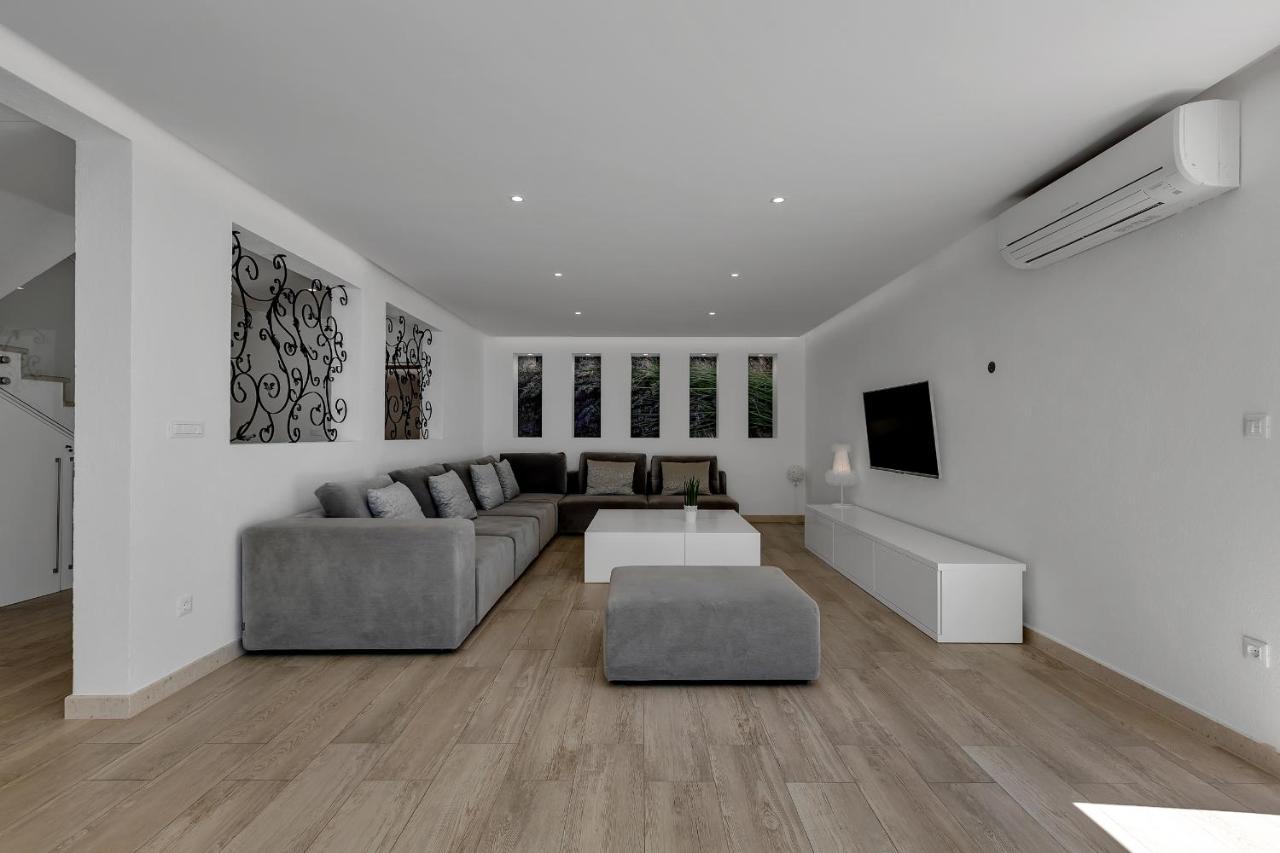 Villa Prestige Baška Voda Екстериор снимка